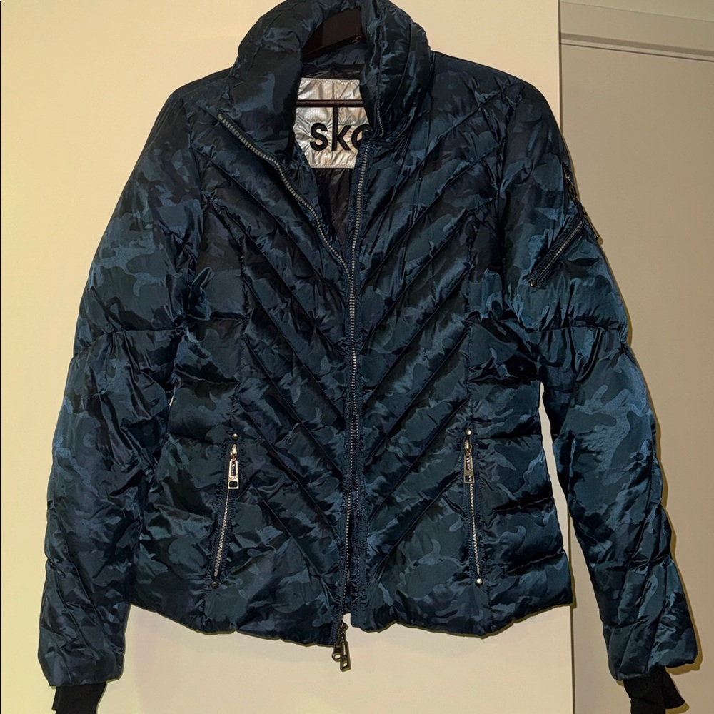 Skea  Women's Dark Navy Quilted Chevron Puffer Jacket
